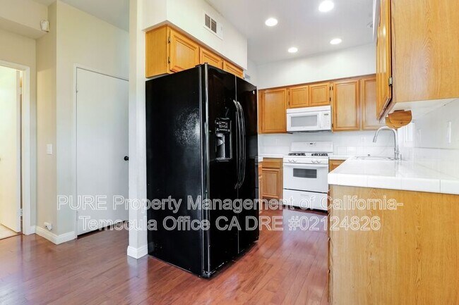 Foto del edificio - 27575 Marian Rd