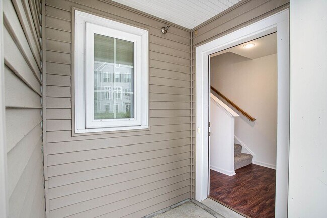 Building Photo - 3033 Meridian Way