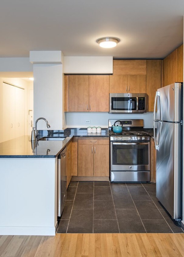 Primary Photo - 68 W 38th St