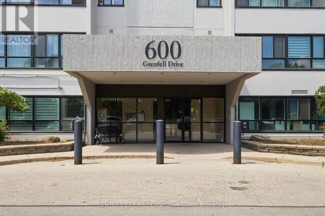 Building Photo - 600 Grenfell Dr
