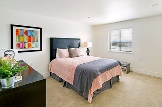 Interior Photo - The Hudson