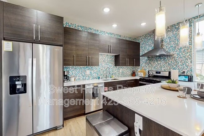 Photo - 9219 Linden Ave N Townhome