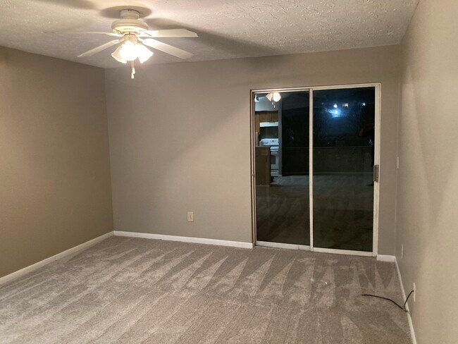 Foto del edificio - 556 Aspen Glen Dr
