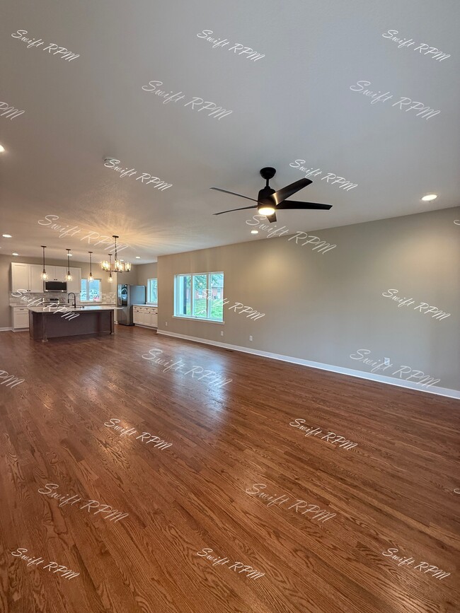 Building Photo - 117 Pendleton Ave