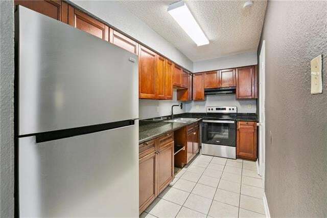 Foto del edificio - 241 Helen St