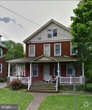 Building Photo - 227 Linwood Ave