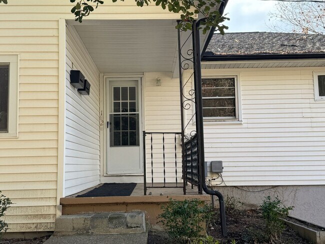 Foto del edificio - 331 Gashes Creek Rd