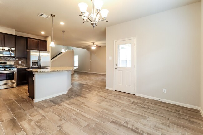 Building Photo - 7946 Fijian Cypress Dr