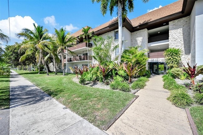 Foto del edificio - 7483 SW 82nd St