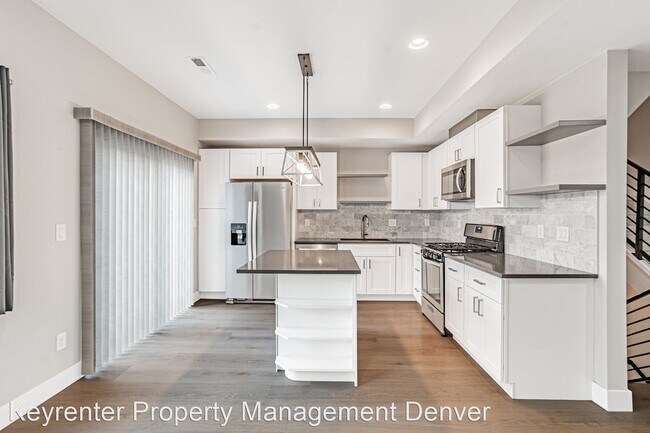 Building Photo - 3 br, 3.5 bath House - 2881 W Parkside Pl