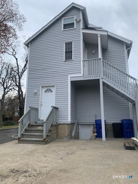 Building Photo - 63 Winfield St