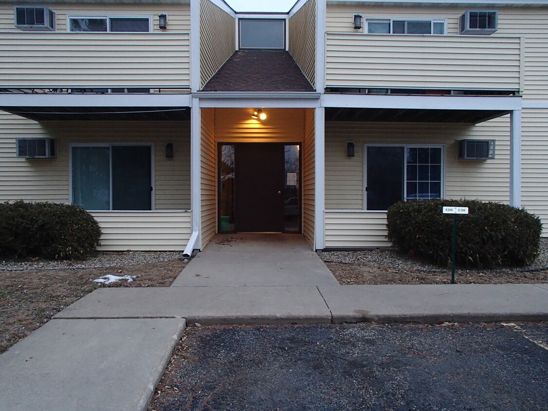 Primary Photo - 2220 Valleyhigh Dr NW