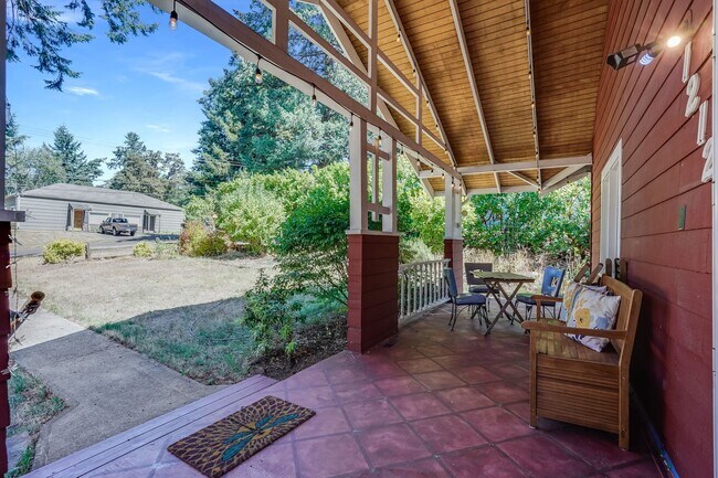 Foto del edificio - Charming 3 bed, 2 bath Craftsman Cottage in the Heart of Oak Grove
