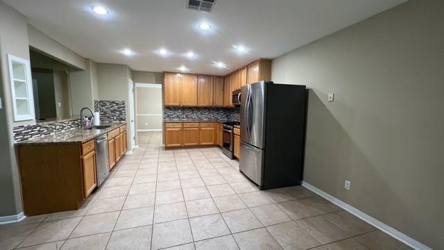 Foto del edificio - 16503 Lounsbury Pl