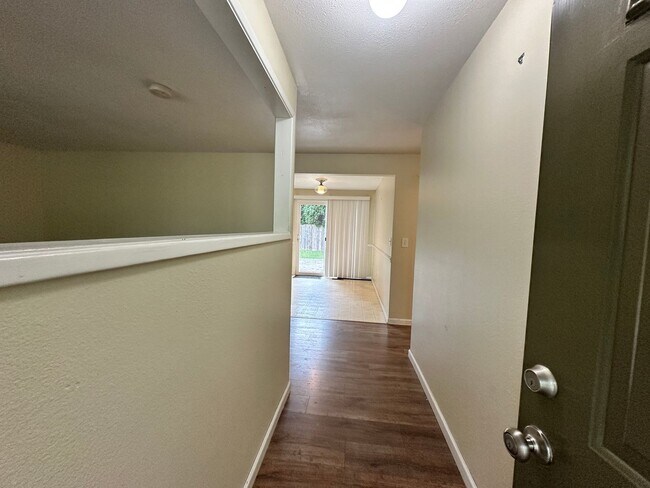 Foto del edificio - 2935 NW Satinwood St