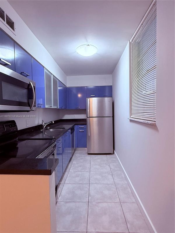Foto del edificio - 777 NE 62nd St