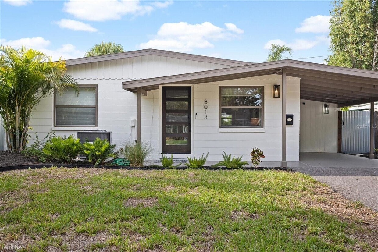 Foto principal - 3 br, 1 bath House - 8013 R 22Nd Avenue N