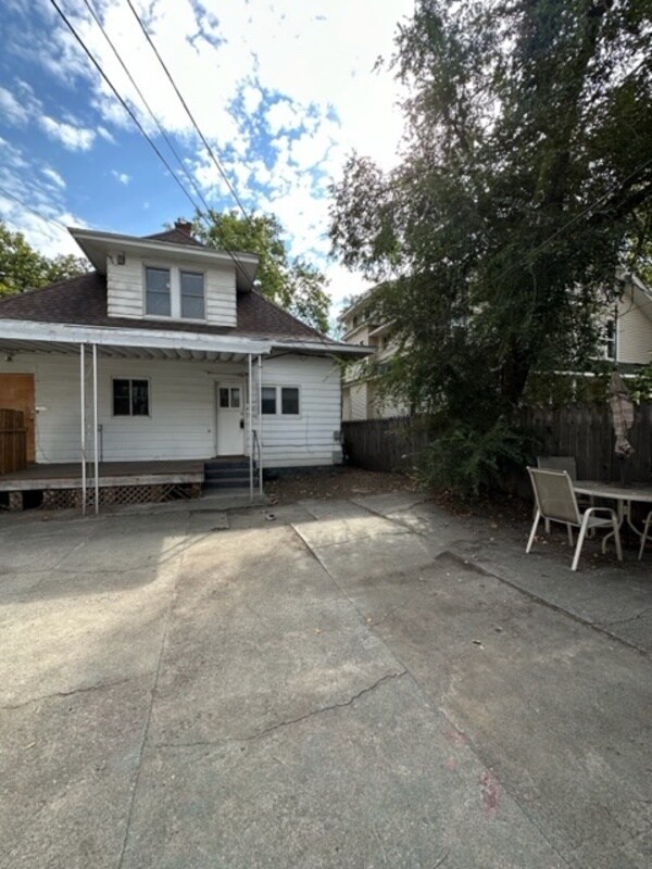 904 W Spofford Ave Unit B, Spokane, WA 99205 Condo for Rent in