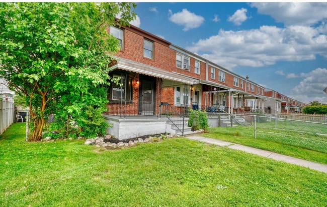 Building Photo - 1035 Arncliffe Rd