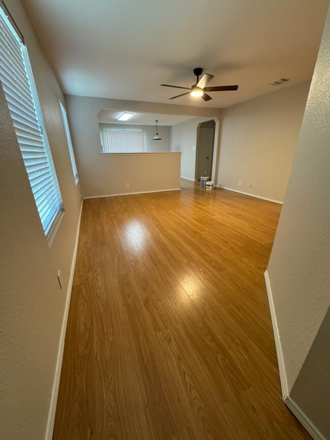 Living room - 8127 Willow Country