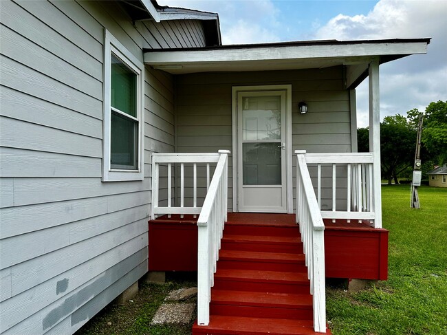 Foto del edificio - 318 Melton St