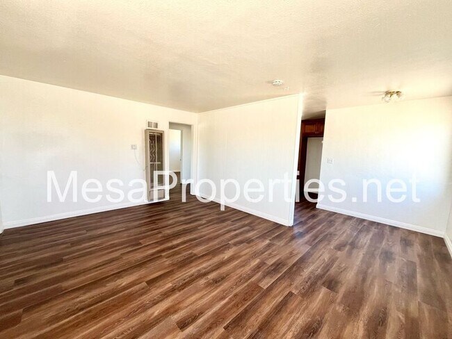 Foto del edificio - 21180 Teepee Rd