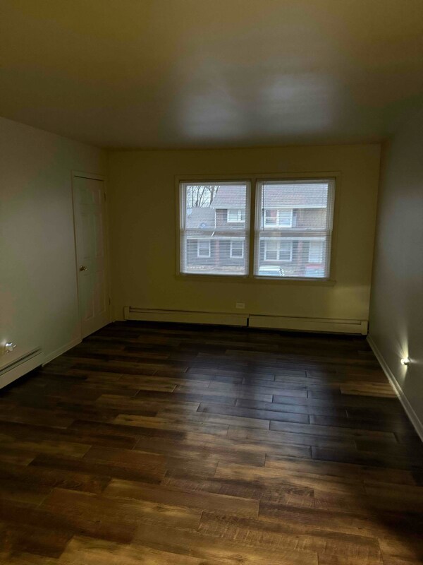 Foto del edificio - 14506 Cottage Grove Ave