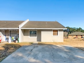 Building Photo - 1015 Harden Ct