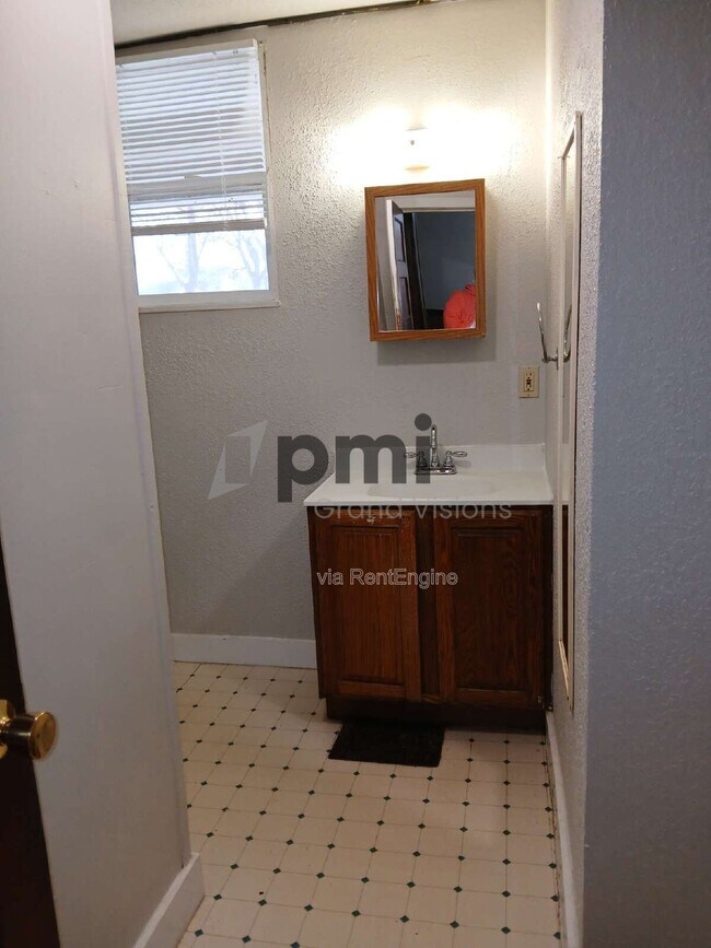 Foto del edificio - 1105 6th St