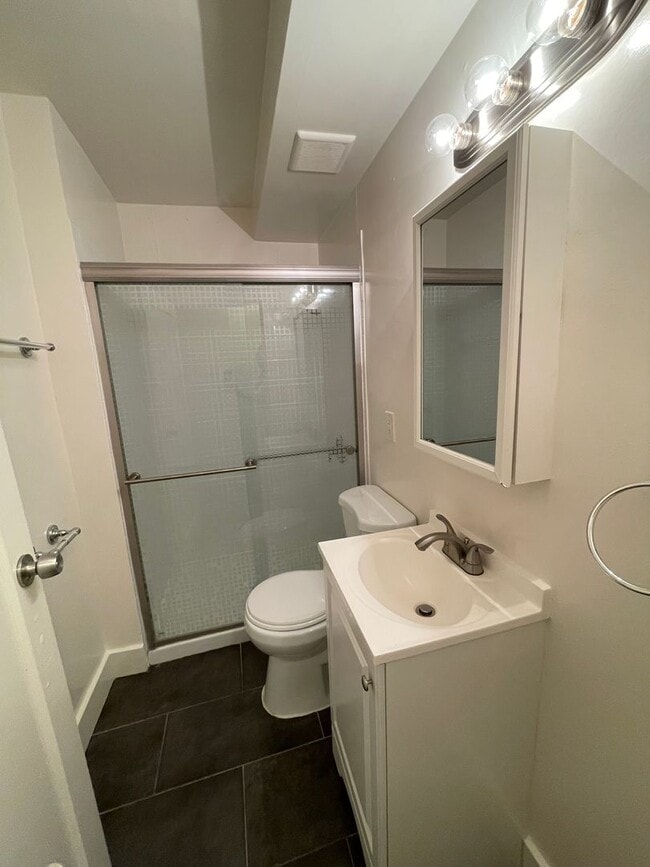 Foto del edificio - 4402 West St