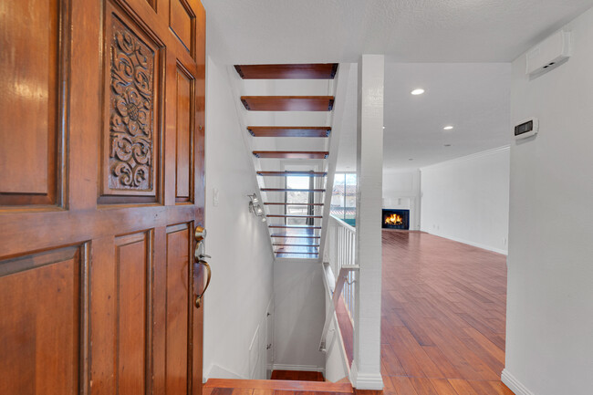 Building Photo - 4300 Via Marisol