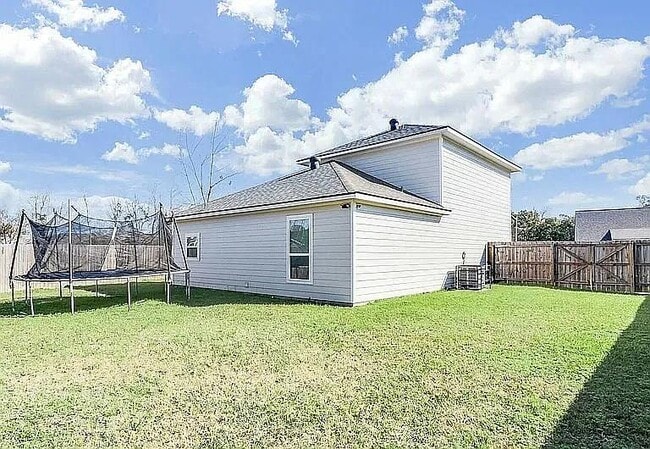 Building Photo - 111 Tyreek Dr