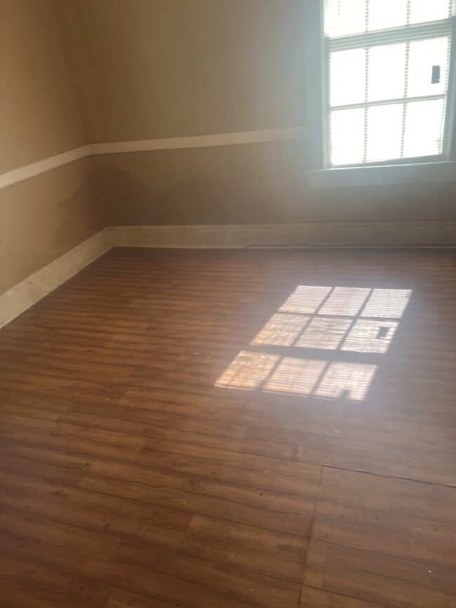 Building Photo - 2 Bedroom in Laurens