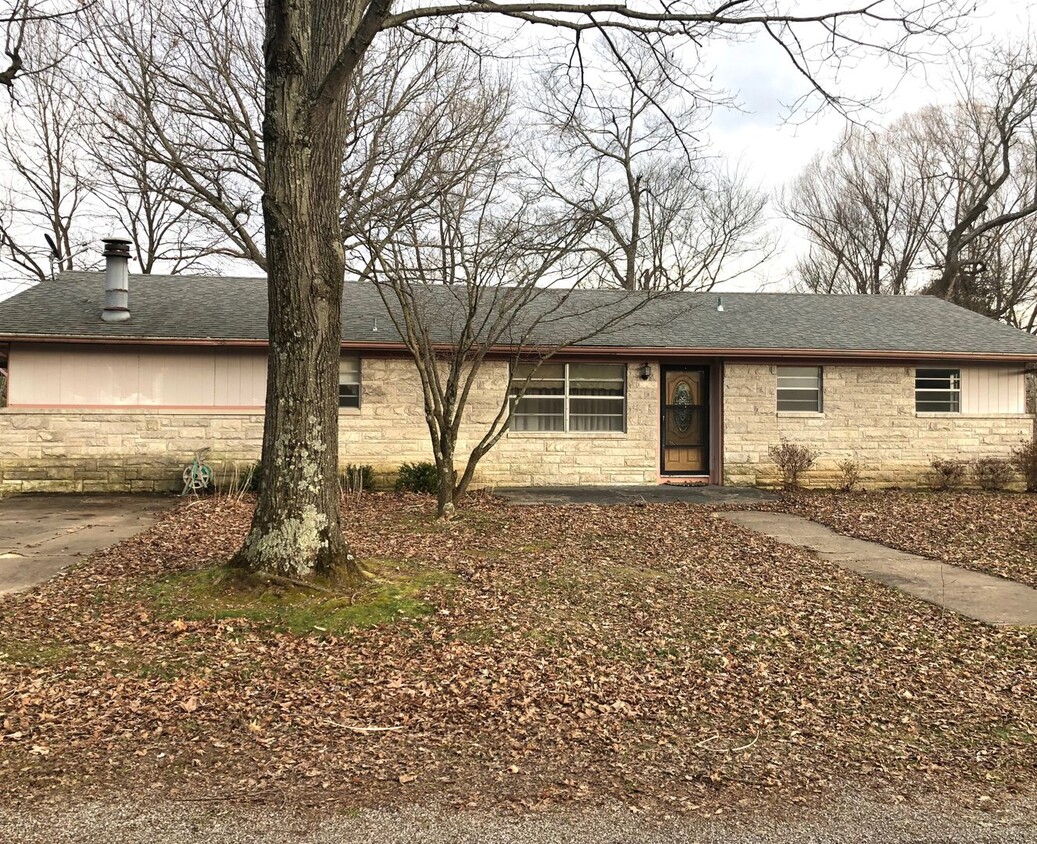 Primary Photo - Beautiful Family Home