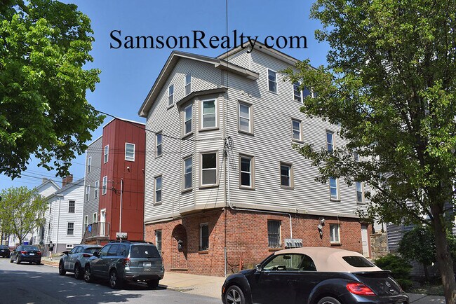 Building Photo - 16 Trenton St
