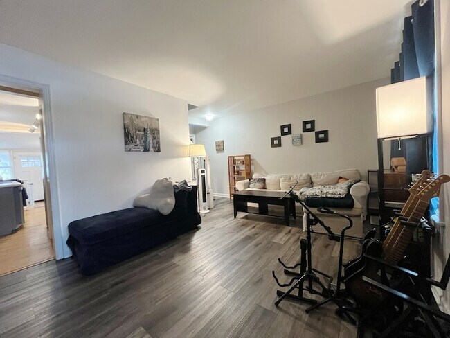 Foto del edificio - 2950 Des Plaines Ave