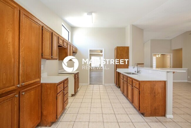 Foto del edificio - 4 Bedroom Pet-Friendly Home in LAS VEGAS, ...