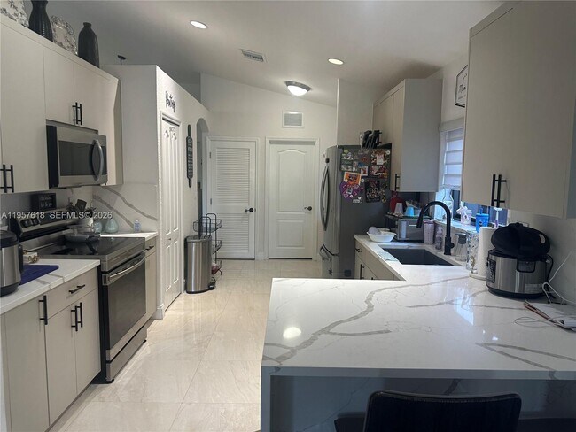 Foto del edificio - 21102 SW 92nd Ct