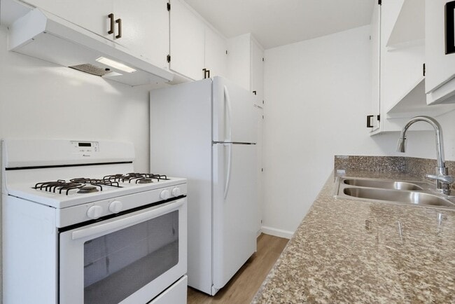 Interior Photo - 6407 10th Ave