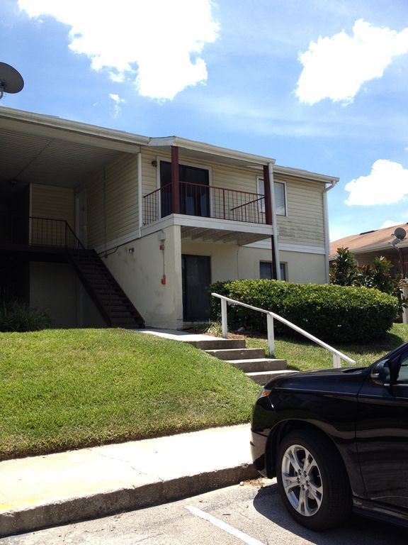 Building Photo - 304 Cherokee Ct