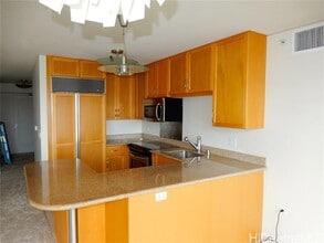 Building Photo - 1296 Kapiolani Blvd
