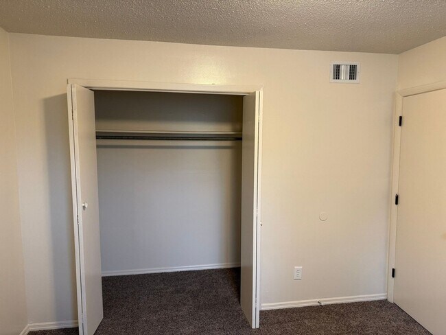 Building Photo - 4804 Cannon Ridge Dr