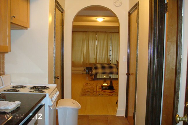 Foto del edificio - 307 E 44th St