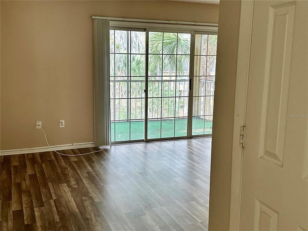 Foto principal - 3993 Versailles Dr