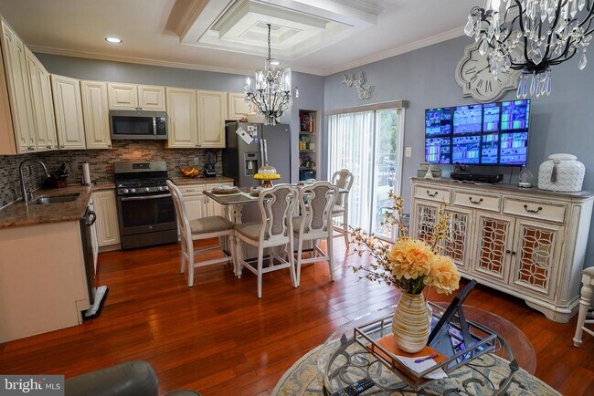 Foto del edificio - 5636 Gwynndale Ave