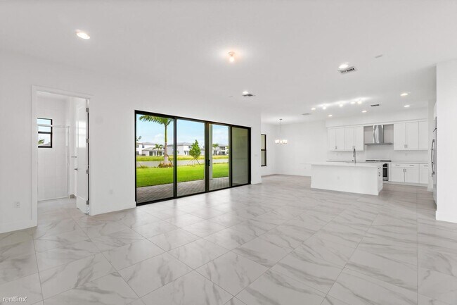 Foto del edificio - 5 br, 7 bath House - 8611 Swinley Forest Way