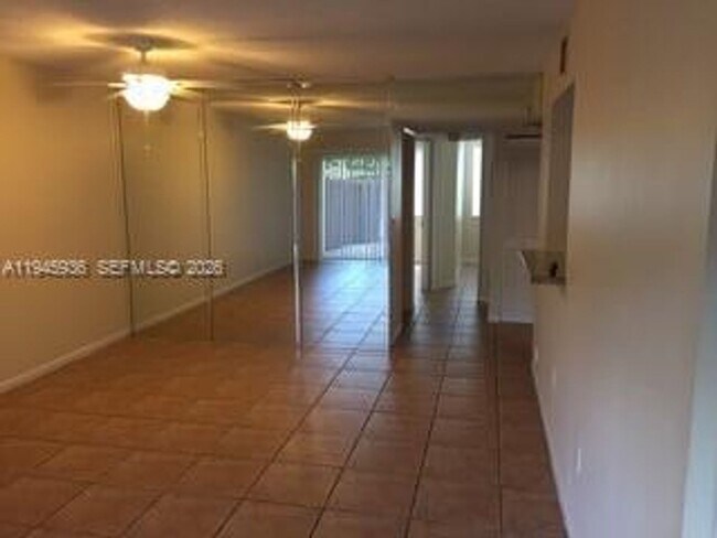 Foto del edificio - 4744 NW 114th Ave