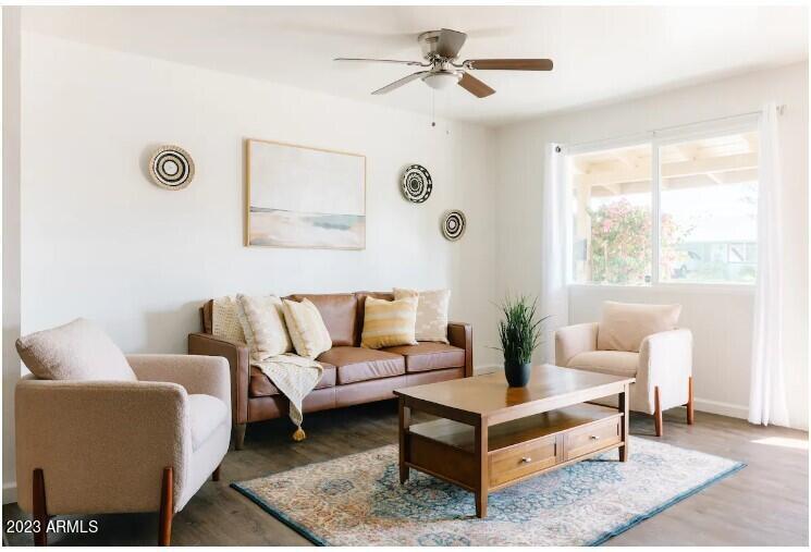 Foto principal - 1048 W 12th Pl