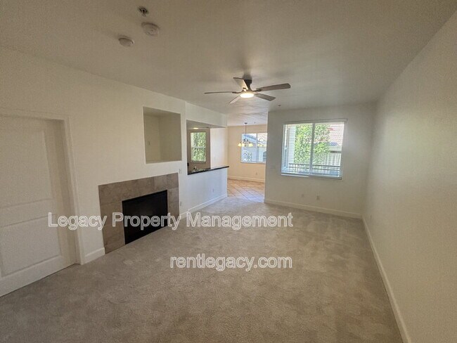 Foto del edificio - 1501 Secret Ravine Pkwy