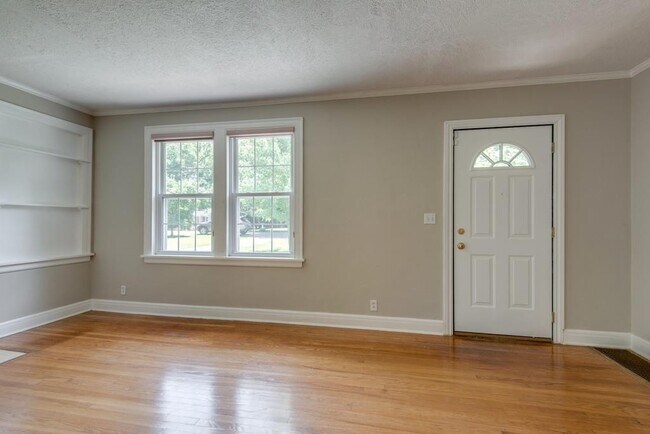 Building Photo - 918 Sutton Hill Rd